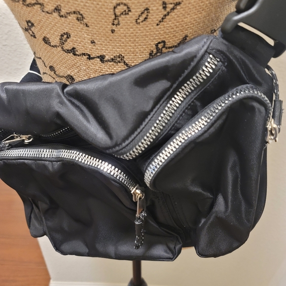 Ivy Park/Adidas Black Pack Fanny Pack - Picture 9 of 10